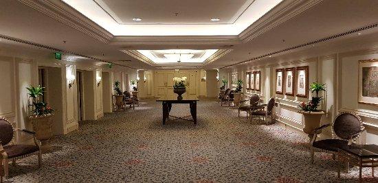 Sunday Champagne Brunch at The Landmark London